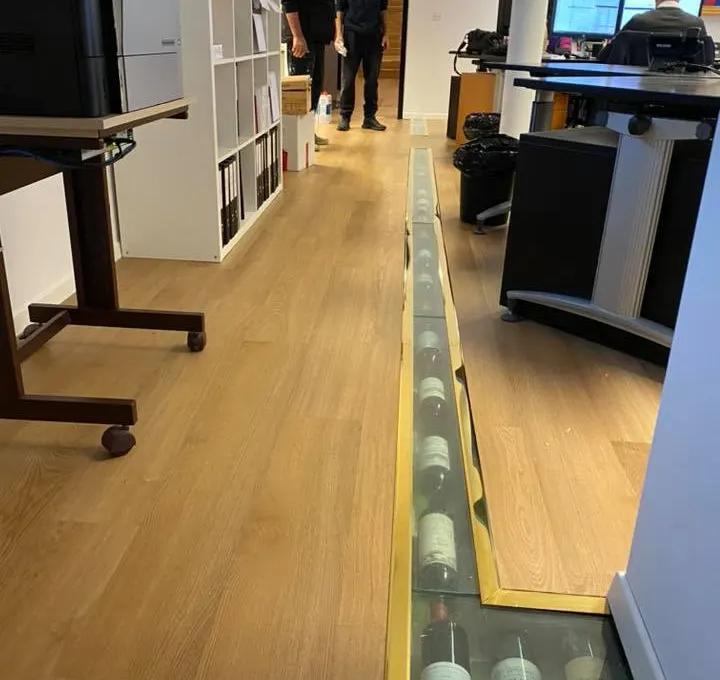 Pavimentazione dello showroom Arvi Swiss a Melano